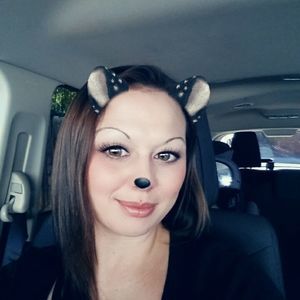 Meet your Posher, Becca